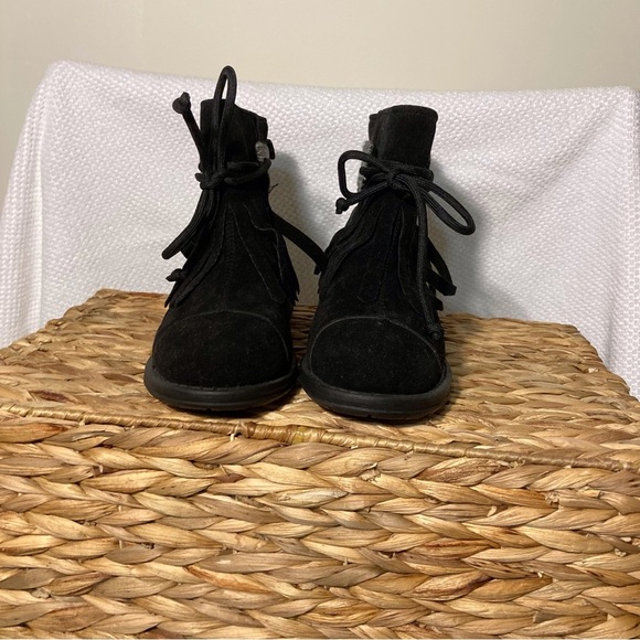 NWT Women's Muk Luks Booties | Size 7 | Black Faux Suede | Winter & Fall Boots - Picture 6 of 12